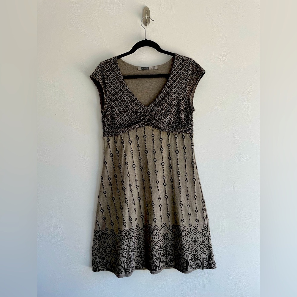 Athleta women’s M sun dress - brown- with laser etched pattern.